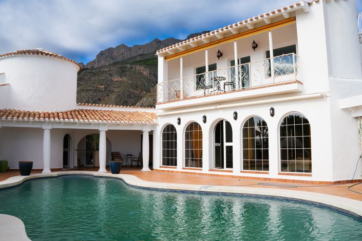 Image No.1-4 Bed Villa for sale