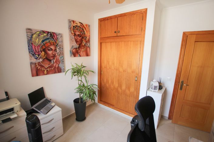 Image No.11-3 Bed Villa for sale