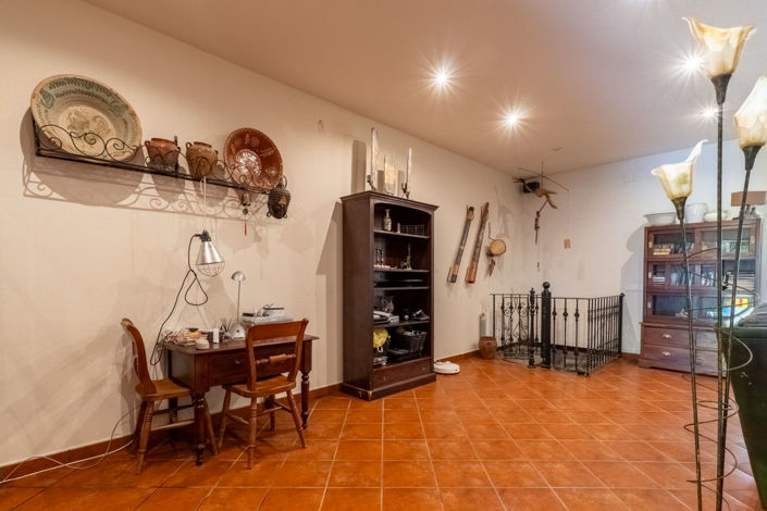 Image No.12-5 Bed Villa for sale