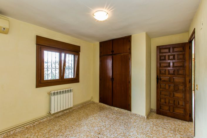 Image No.34-5 Bed Villa for sale