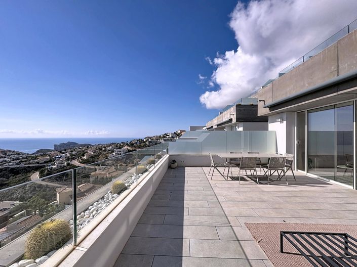 Image No.20-3 Bed Apartment for sale