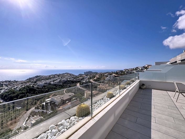 Image No.3-3 Bed Apartment for sale