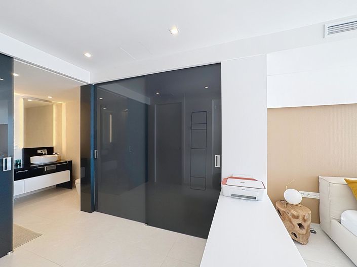 Image No.41-3 Bed Apartment for sale