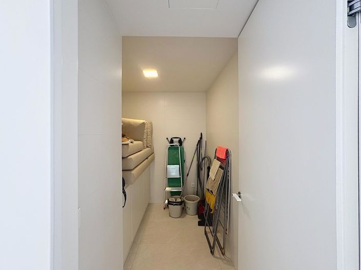 Image No.49-3 Bed Apartment for sale