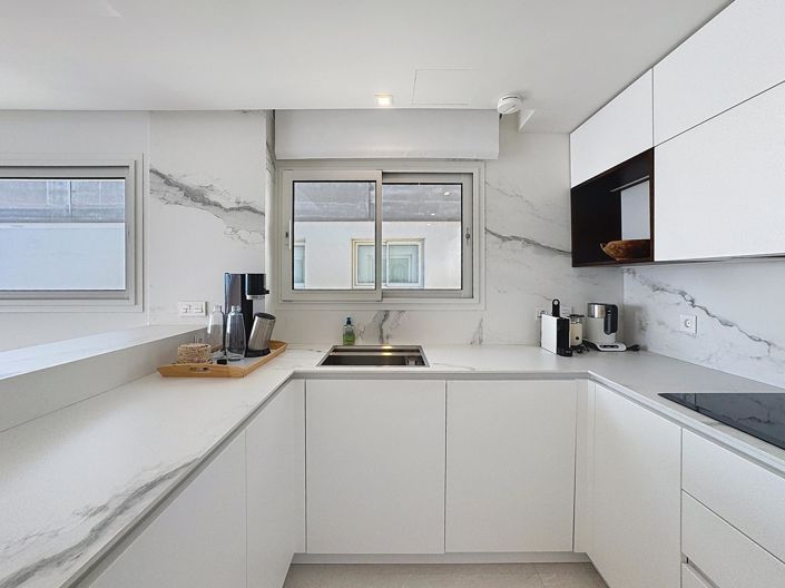 Image No.8-3 Bed Apartment for sale