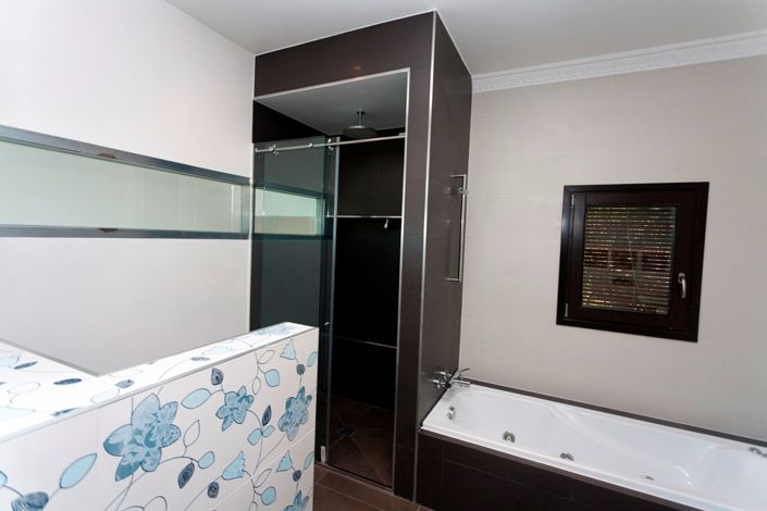 Image No.15-3 Bed Villa for sale