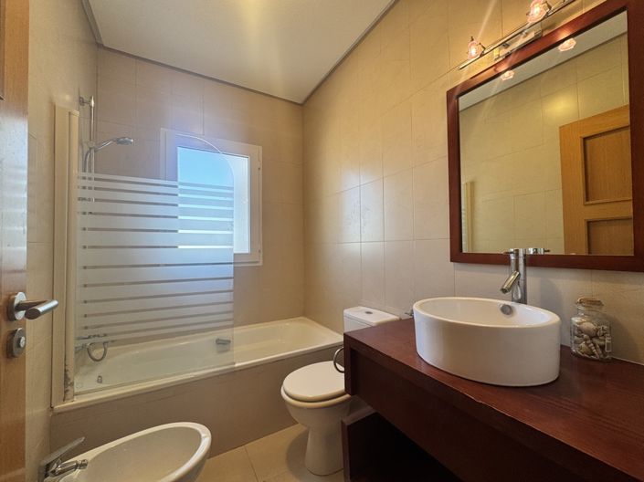 Image No.19-3 Bed Villa for sale