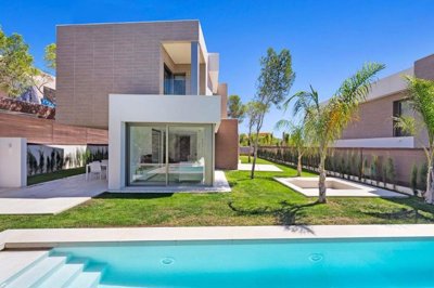 4 Bed Villa for sale