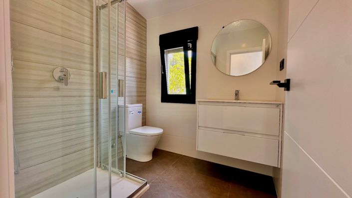 Image No.12-4 Bed Villa for sale