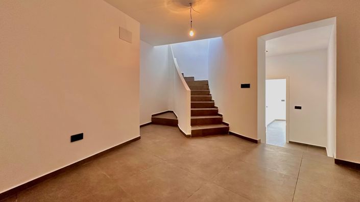 Image No.22-4 Bed Villa for sale