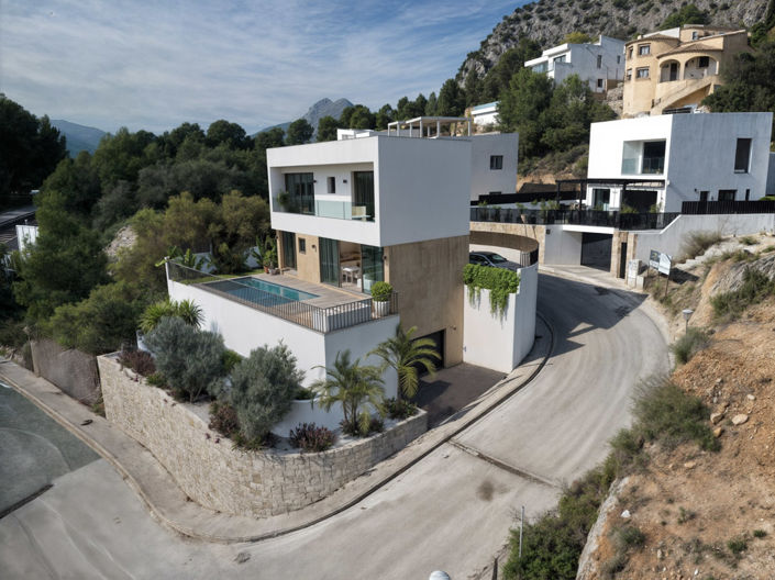 Image No.10-3 Bed Villa for sale