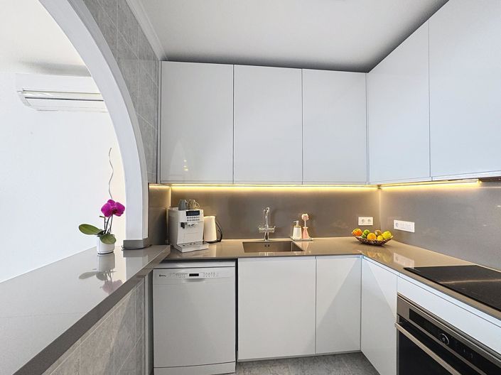 Image No.12-3 Bed Apartment for sale