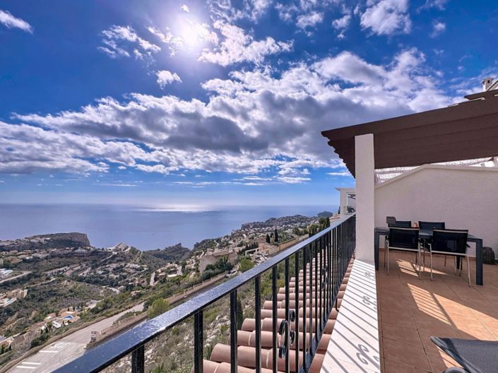 Image No.23-3 Bed Apartment for sale