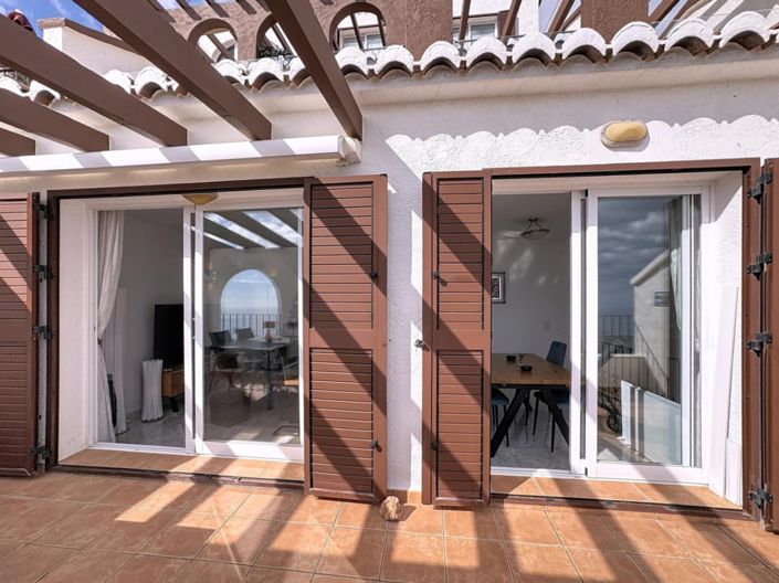 Image No.25-3 Bed Apartment for sale