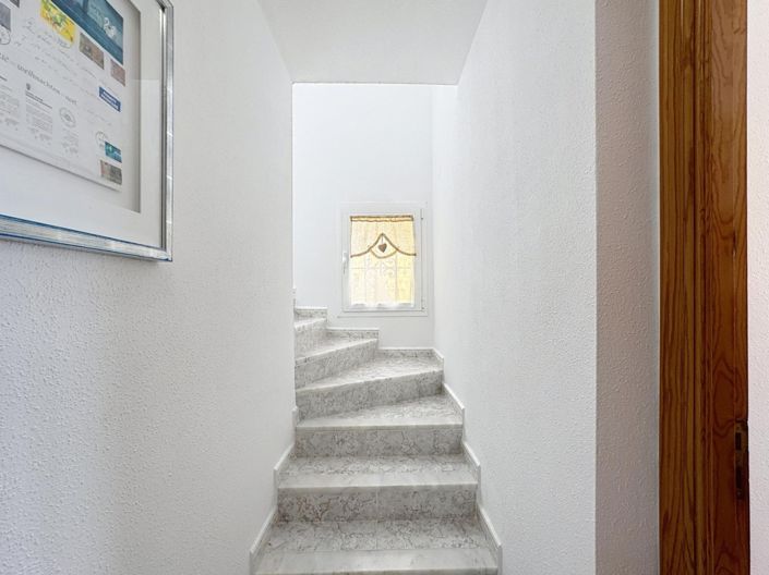 Image No.28-3 Bed Apartment for sale