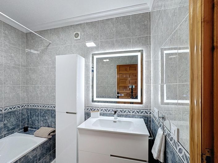 Image No.39-3 Bed Apartment for sale