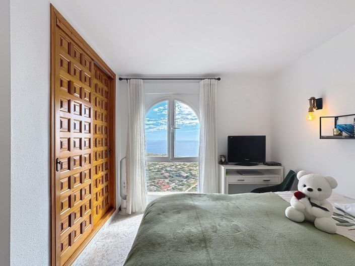 Image No.49-3 Bed Apartment for sale