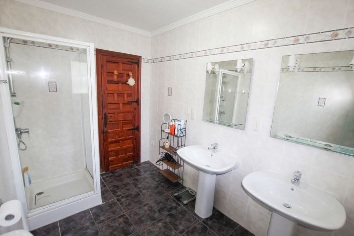 Image No.24-4 Bed Villa for sale