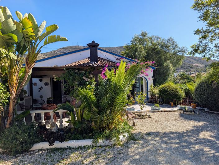 Image No.1-3 Bed Villa for sale