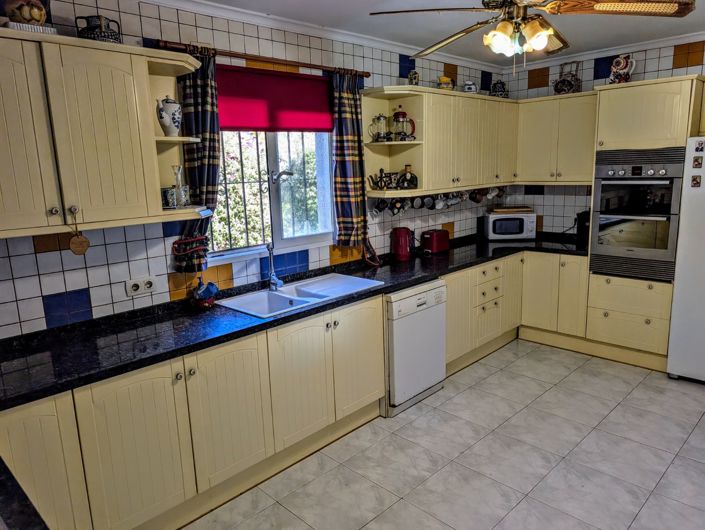 Image No.11-3 Bed Villa for sale