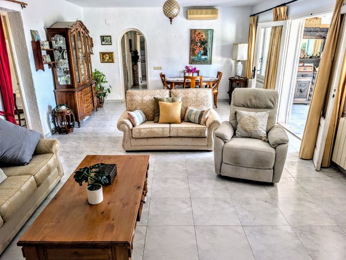 Image No.17-3 Bed Villa for sale