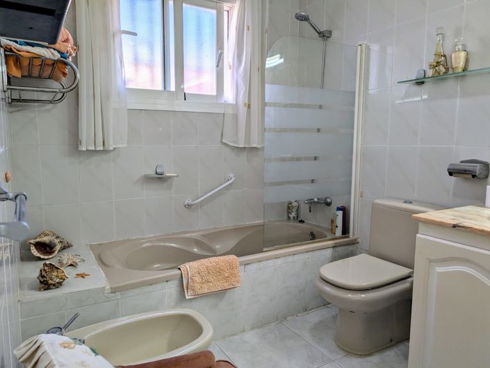 Image No.29-3 Bed Villa for sale