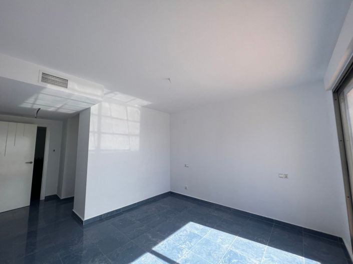 Image No.10-3 Bed Penthouse for sale