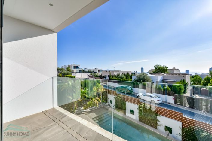 Image No.14-6 Bed Villa for sale