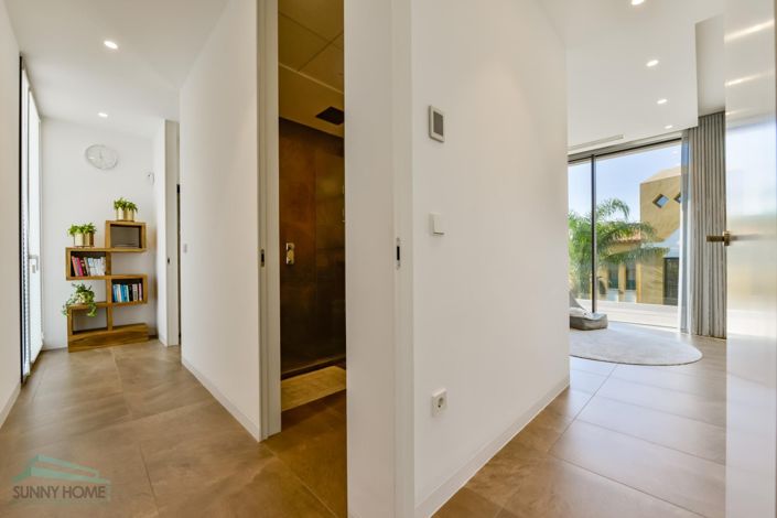 Image No.19-6 Bed Villa for sale