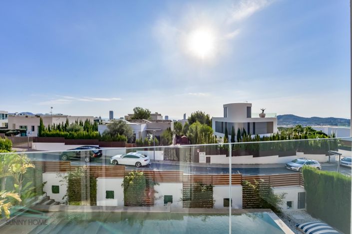 Image No.37-6 Bed Villa for sale