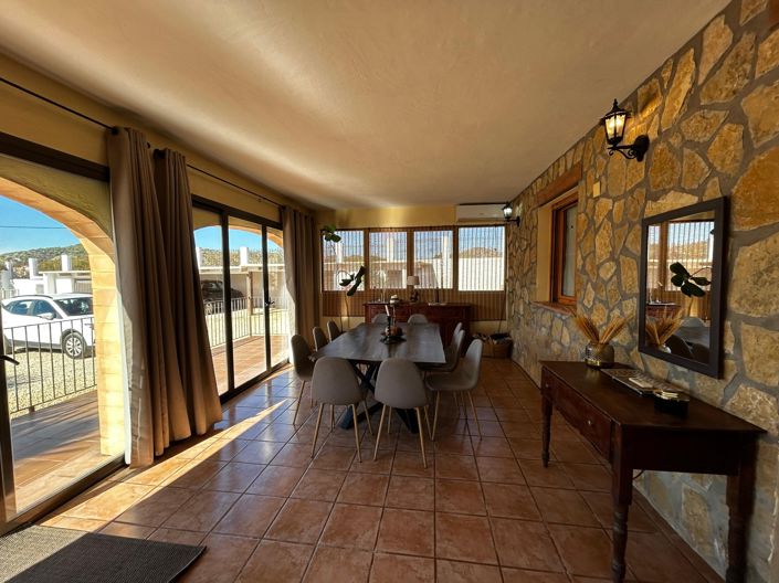 Image No.10-7 Bed Villa for sale