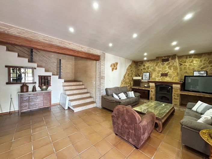 Image No.12-7 Bed Villa for sale