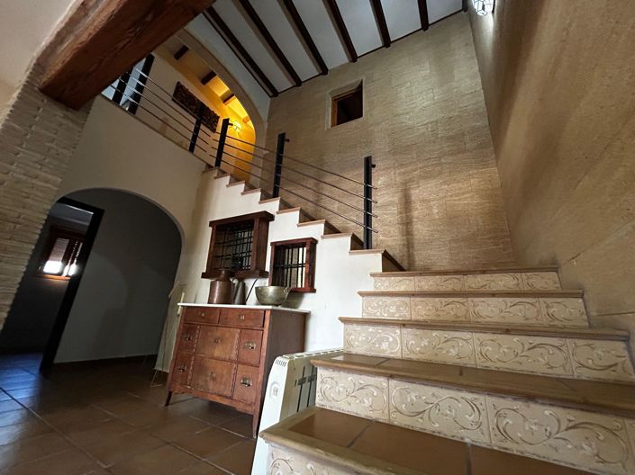 Image No.18-7 Bed Villa for sale