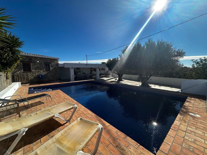 Image No.2-7 Bed Villa for sale