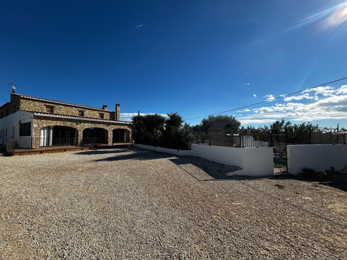 Image No.30-7 Bed Villa for sale