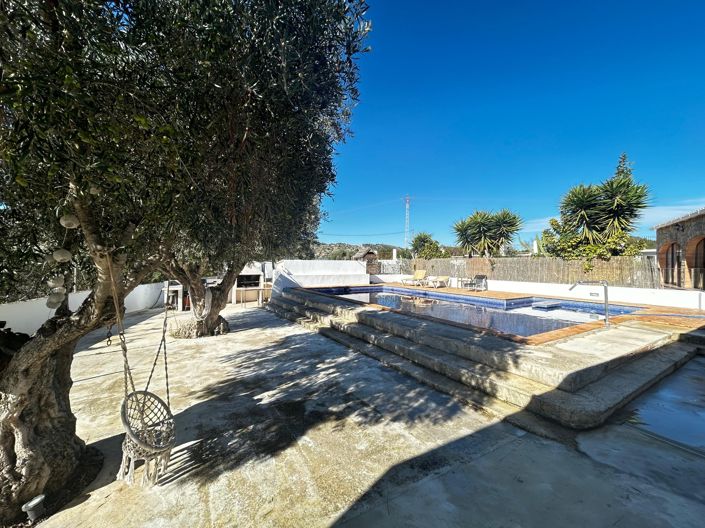 Image No.4-7 Bed Villa for sale