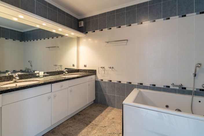 Image No.30-4 Bed Villa for sale