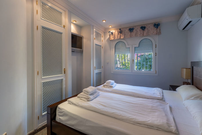 Image No.38-5 Bed Villa for sale