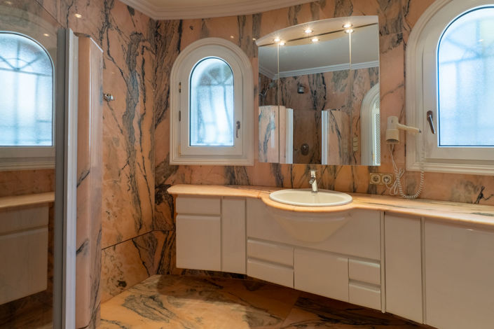 Image No.44-5 Bed Villa for sale