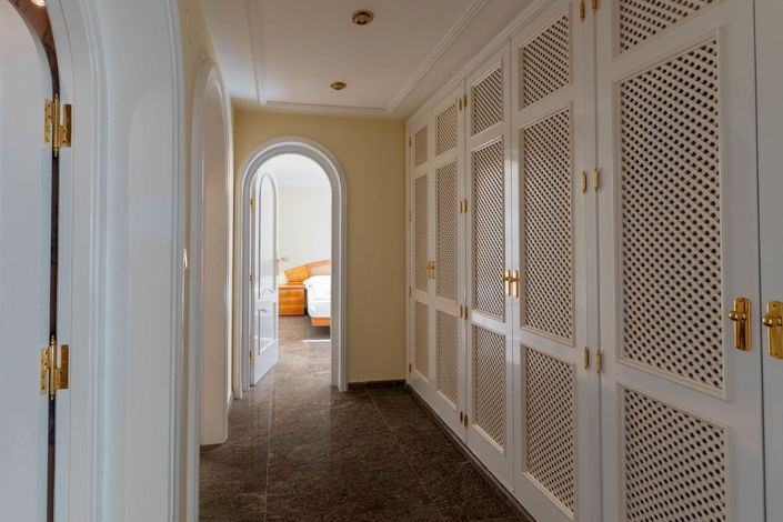 Image No.8-5 Bed Villa for sale