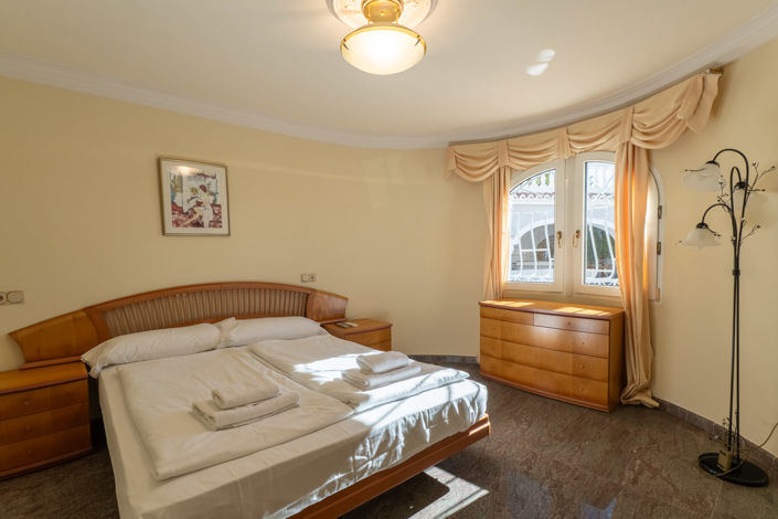 Image No.9-5 Bed Villa for sale