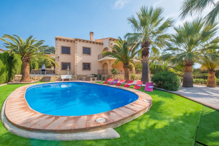 Image No.1-4 Bed Villa for sale