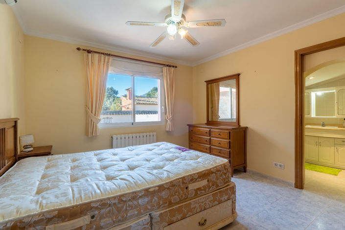 Image No.15-3 Bed Villa for sale