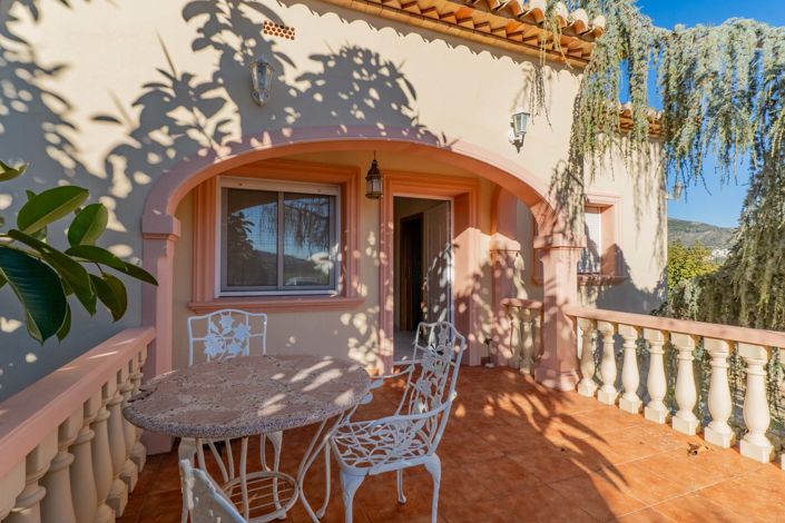 Image No.2-3 Bed Villa for sale