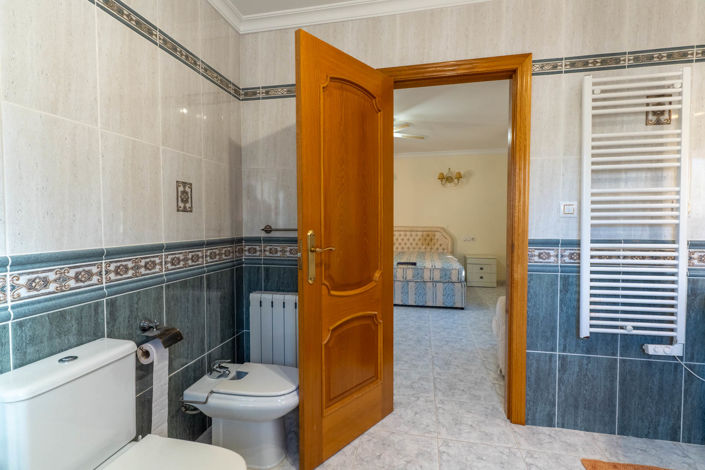 Image No.26-3 Bed Villa for sale