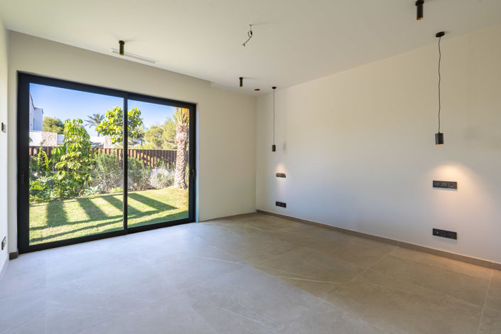 Image No.13-3 Bed Villa for sale