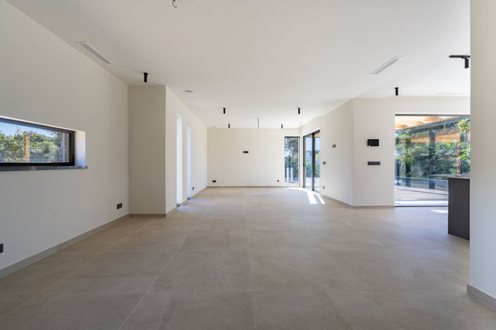 Image No.5-3 Bed Villa for sale