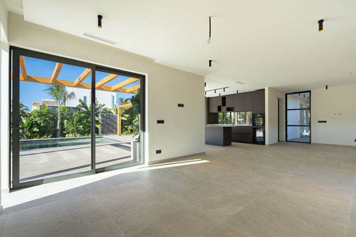 Image No.6-3 Bed Villa for sale