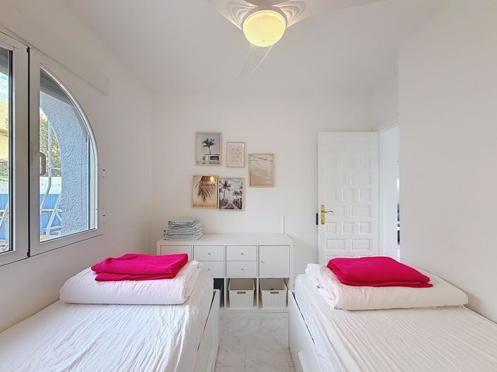 Image No.18-2 Bed Apartment for sale