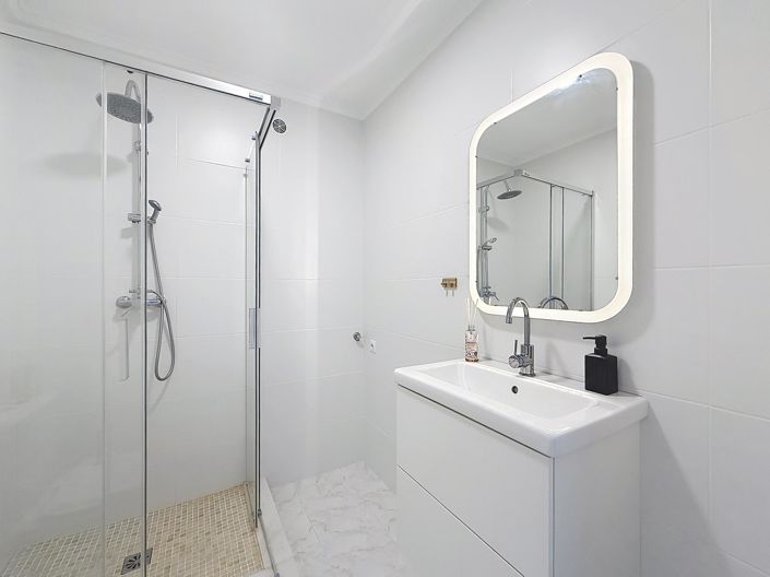 Image No.20-2 Bed Apartment for sale